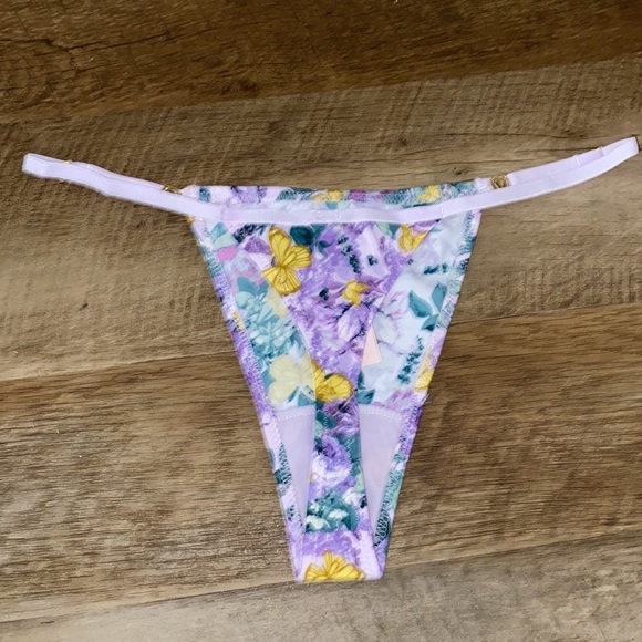 Victoria’s Secret Love Cloud V-String Panty💐☁️💐 - Picture 3 of 4